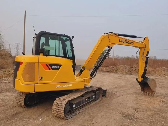 906F Liugong SMALL EXCAVATOR1
