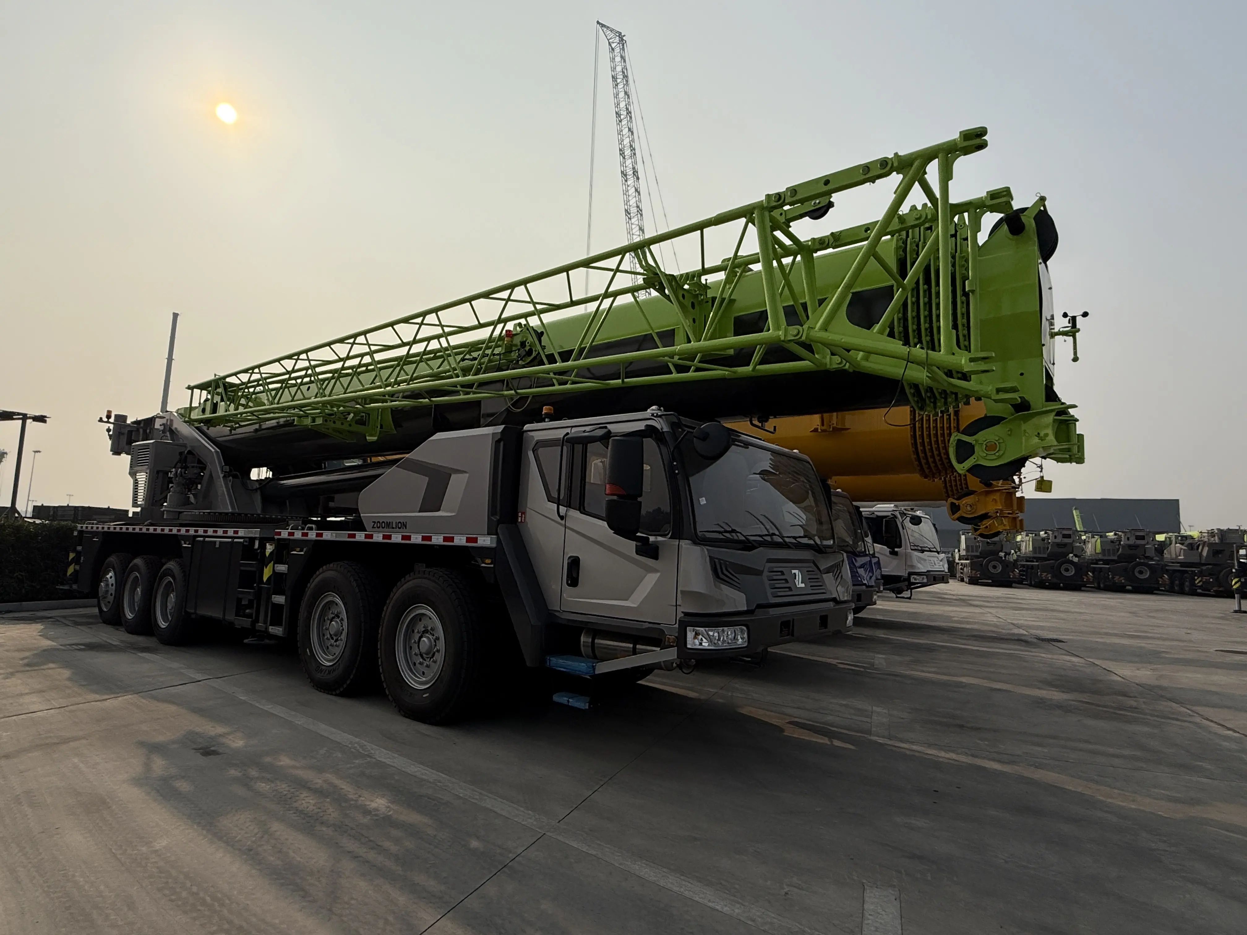 ZTC1300VS863 ZOOMLION TRUCK CRANE